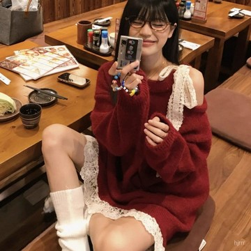 秋冬穿搭 慵懶高級露肩內搭上衣 氛圍感上衣  針織衫 長袖上衣女 慵懶風針織上衣 毛衣 秋冬針織毛衣 長袖衣服