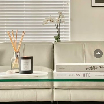 英國 Blossom 小蒼蘭梨子香薰蠟燭 220g