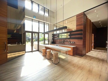 綠氧森O14鳳山國中站漂亮樓店1+2附平面車位｜高雄市鳳山區誠群街