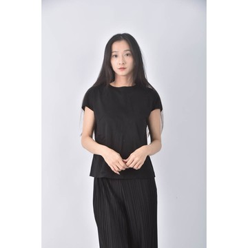 (L) theory luxe寬鬆黑色短袖上衣二手衣