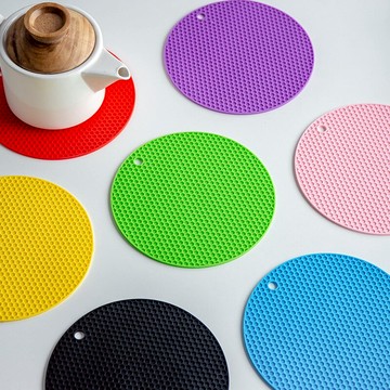 硅膠隔熱餐墊耐熱杯墊彩色鍋墊防燙耐熱桌墊家用餐桌菜盤烤盤墊子