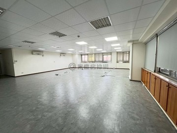 【高雄苓雅區】建國路宏碁角間商辦附平車~創業首選｜高雄市苓雅區建國一路