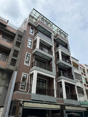 全新未住中壢SOGO旁電梯別墅｜桃園市中壢區南園二路