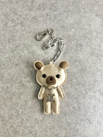 【日本直送 名牌中古包】CELINE  સલેને 吊飾 白色 徽章 熊 玩偶 vintage 古著 873dgx