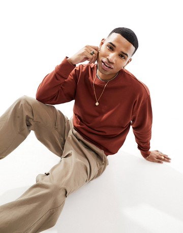New Look crew sweatshirt in rust-Red
