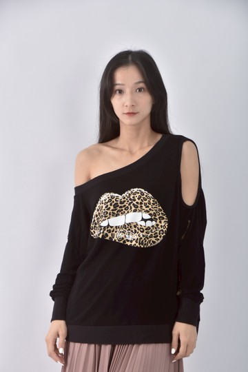 (M) lauren moshi棉質露肩黑色長袖上衣