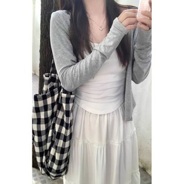 高級感灰色薄款長袖外搭針織防曬開衫秋季新款別致甜辣短款上衣