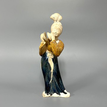 唐三彩仕女樂俑