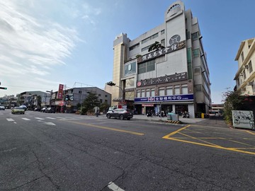 南屯區|住2-2|三面臨路|方正土地｜台中市南屯區楓樹段