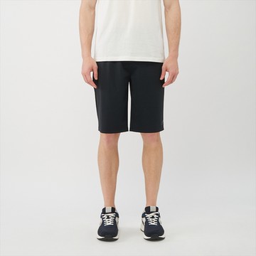 GIORDANO 男裝冰涼感短褲 G-MOTION系列 - 09 標誌黑