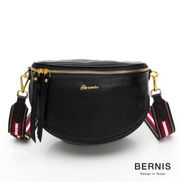 BERNIS 納帕系列 半月形胸包 黑色 服貼有型 男女適用