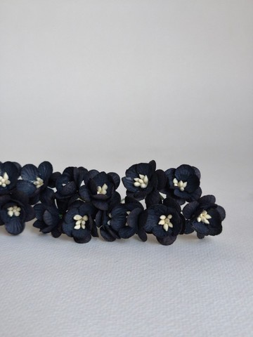 紙花，50 片，尺寸 2.5 公分。櫻花，櫻花，黑色。