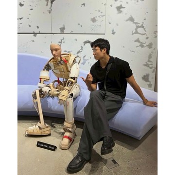 現貨 ［J’ UNIQUE] 韓版高腰 廓形設計 落地西褲｜2色 男裝 彎刀褲 西裝褲