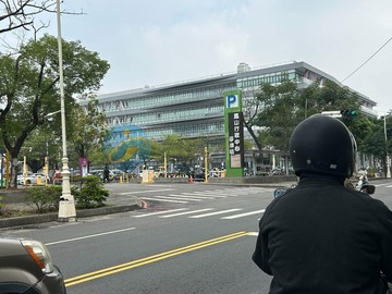 鳳山行政中心3房2廳2衛 澄清路近黃線捷運正義站｜高雄市鳳山區澄清路