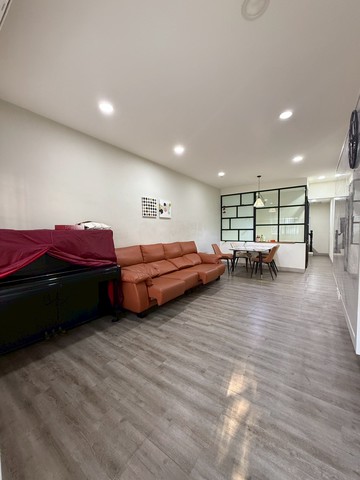 免整理~鳳山國中捷運車庫透天｜高雄市鳳山區中山東路