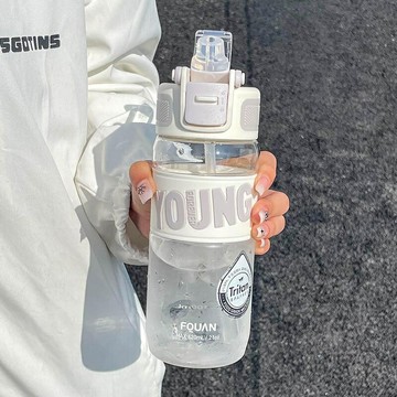 760ml水瓶帶吸管tritan瓶戶外水杯bpa FREE夏季大容量大肚杯