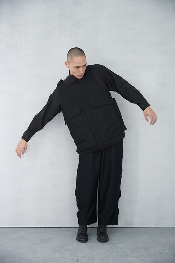 大挖領抽繩背心