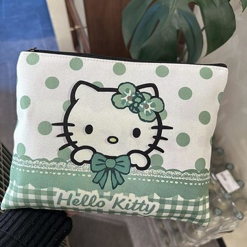 ❤️在臺好貨❤️綠色波點凱蒂貓手拿化妝包森系輕便可愛精緻網紅外出收納洗漱女包