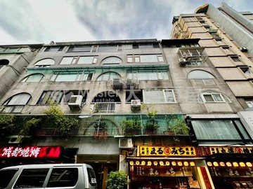 忠孝敦化捷運電梯三房｜台北市大安區忠孝東路四段