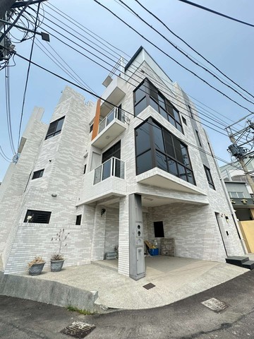 喜歡我處理｜全新未住臨路邊間別墅南屯超稀有釋出｜台中市南屯區同安北巷