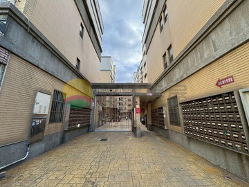 沙鹿致富商學院A電梯套房/出租中可換約當現成房東｜台中市沙鹿區臺灣大道七段