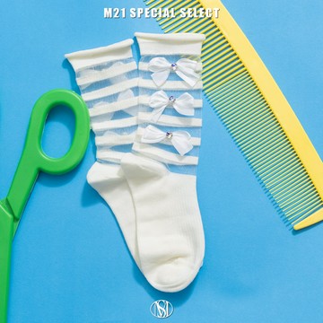 MISS 21 甜美少女感鏤空造型蝴蝶結裝飾中筒襪－白