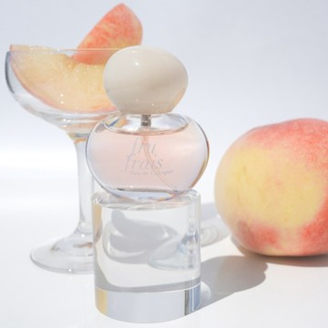 𝙉𝙀𝙒 全新日本果香品牌 🍎 frufrais🍐果香蜜境- 輕香水20ml (7款任選)  快速出貨