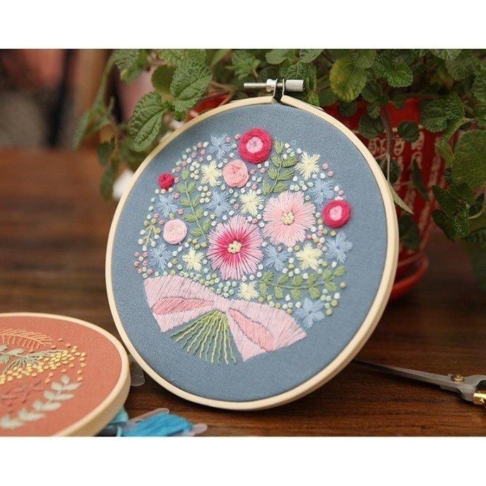 クロスステッチキット 刺繍 キット フラワー 立体的な花柄 図案 工芸DIY 女性に大人気 中級者向け 飾り刺繍 刺繍枠