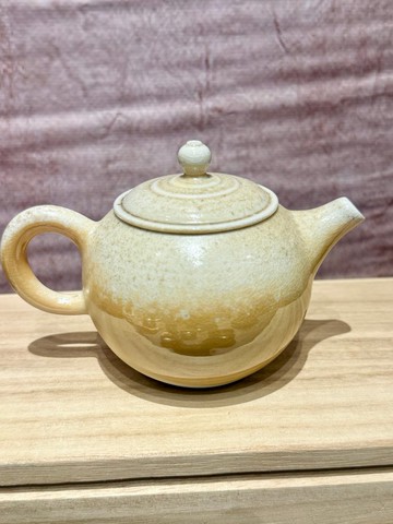 新年送禮  柴燒白瓷壺