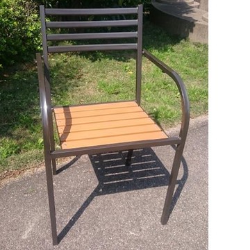 鐵製塑木扶手椅