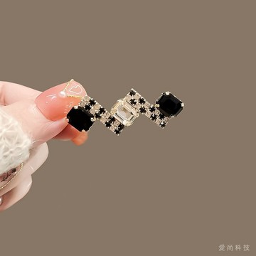 小香風胸針女 高級感 高端黑白 簡約氣質胸花 別針 高檔大衣 西服配飾品
