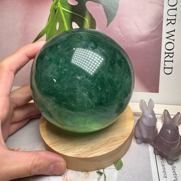 天然水晶 頂級綠螢石球 清透綠質 53號1513公克 直徑9.5公分❤️贈球座✅螢石 綠螢石球 瑩石球 綠 A3075