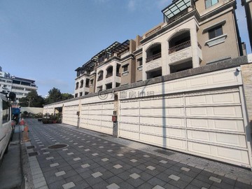 林口捷運達運在康橋門口停雙車電梯6大套房別墅｜新北市林口區仁愛路一段