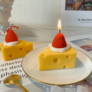🧡生日快樂🧡快速出貨【COZY PLUS+】造型蠟燭系列-乳酪草莓蛋糕香薰蠟燭禮盒 禮物 居家裝飾 生日禮物 聖誕節禮物 交換禮 婚禮小物#FRA020