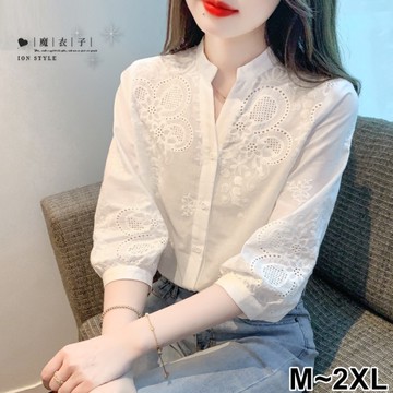 【QV5128】魔衣子-繡花鏤空V領七分袖襯衫上衣