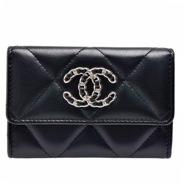 CHANEL香奈兒 19系列經典銀色金屬雙C LOGO菱格紋小羊皮拉鍊零錢包(黑色)