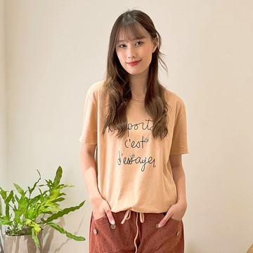 花木馬日系女裝圓領字母綁帶收口休閒T恤