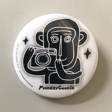 胸章黑白系列- 猴子愛拍照 | MonkeyCookie