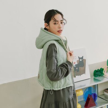 【Dailo】絎縫帥氣連帽背心 黑 綠 駝(魅力商品)