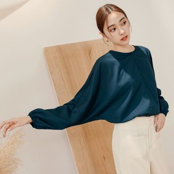 OB嚴選-圓領落肩寬鬆拋袖上衣《AB18914-》