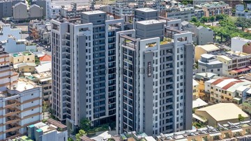 家樂福商圈｜金馬之櫻稀有兩房附平車..｜彰化縣彰化市茄苳路一段