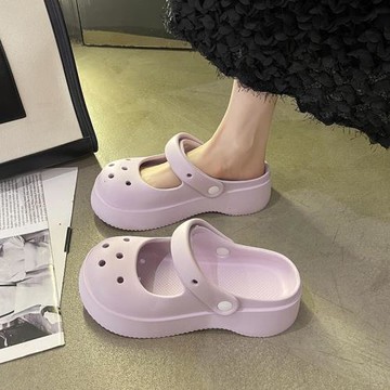 網紅時尚包頭爆款厚底洞洞鞋女款外穿2025新款涼鞋沙灘踩屎感涼拖