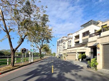 邀請你來當總裁〰️高科大總裁新天地活巷社區美墅｜高雄市楠梓區寶溪北街