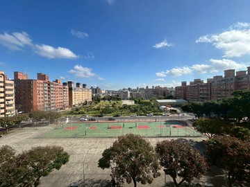 中山國小學旁透天三角窗透店近中路車站｜桃園市桃園區宏昌十街