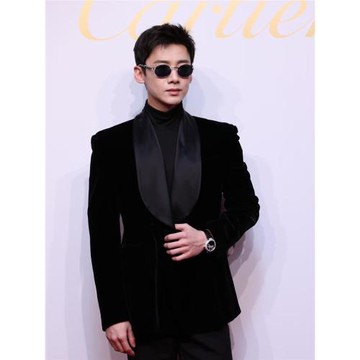 白敬亭同款宴會黑色青果領高級感絲絨西服男舞臺演出修身西裝外套