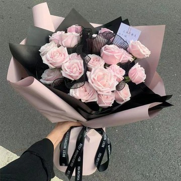 【臺灣-出貨】玫瑰永生花束滿天星成品包裝情人節生日520禮物香皂畢業送女朋友