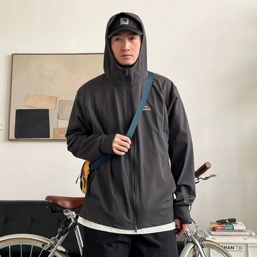 【老林】超火 戶外運動 輕薄透氣 防紫外線防水 冰絲男女時尚防曬服 潮牌連帽防曬衣