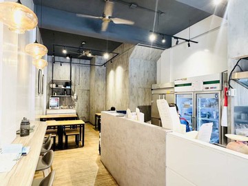 小港．康莊路上 ►營業中金店面 I 使用破100坪｜高雄市小港區康莊路