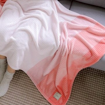 買二贈禮 Desinew秋冬新品｜法蘭絨小型毛毯 辦公室毛毯 蓋腿毯子 沙發毯子 小型毯子 可機洗烘乾毛毯 空調懶人毯