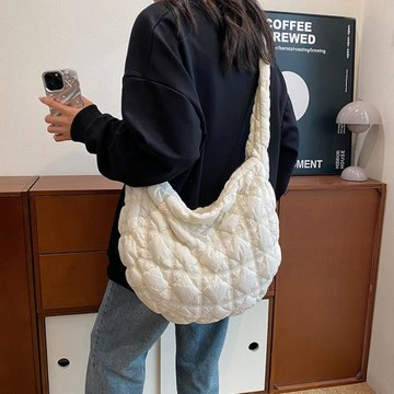 趙露思同款褶皺大容量云朵包小眾高級感斜挎包羽絨刺繡泡泡單肩包